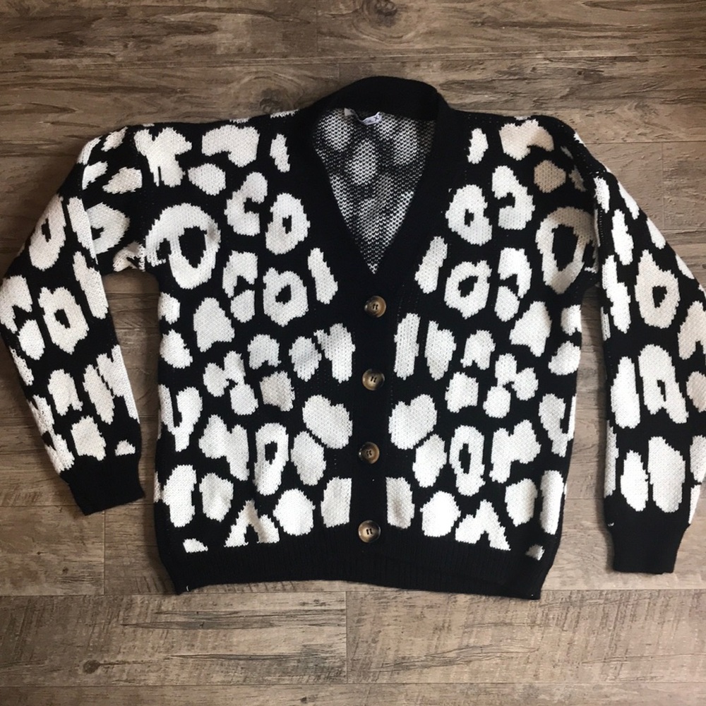 Black and white print cardigan